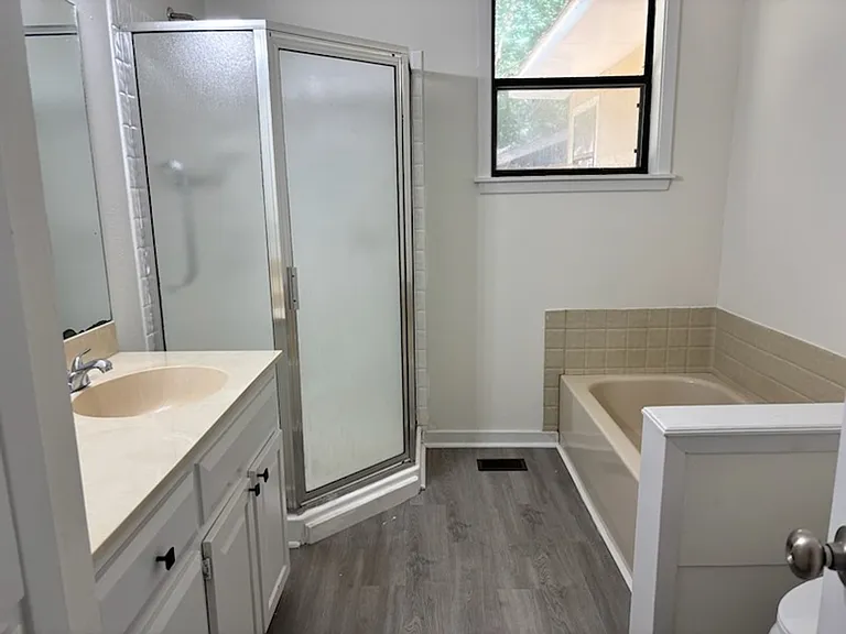 3147 Shirley Dr — Photo 11