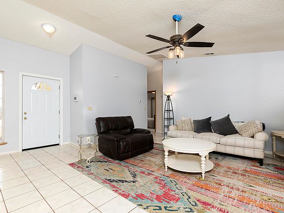 4th image of 20817 109th St