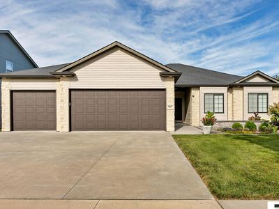 7627 S 77th St, Lincoln, NE, 68516