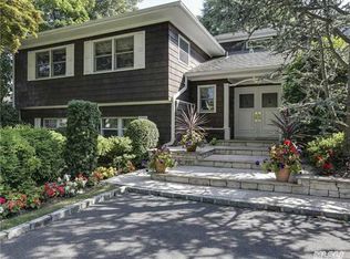 1312 Harbor Rd, Hewlett, NY 11557