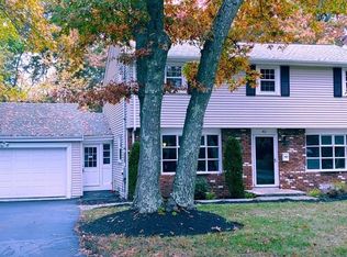 41 Old Post Rd, East Walpole, MA 02032