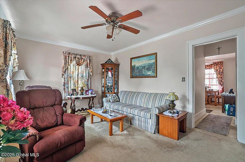 5th image of 19 Dott Avenue