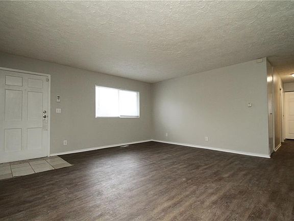 3rd image of 3630 Kline Dr
