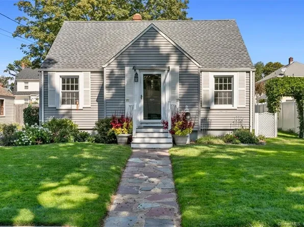 23 Rowe Street, East Haven, CT 06512