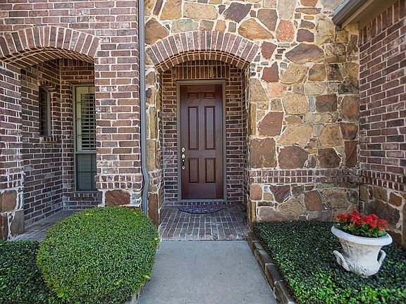 3rd image of 3516 Jennifer Dr