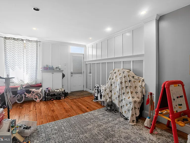 4739 Smick St — Photo 11
