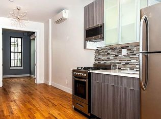 22 Catherine St #1A, New York, NY 10038