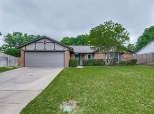 413 Concord Dr, Hurst, TX 76054