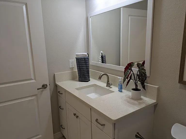 1750 Debellis Ln — Photo 17