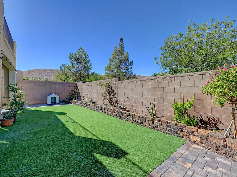 12321 Silvana St — Photo 62