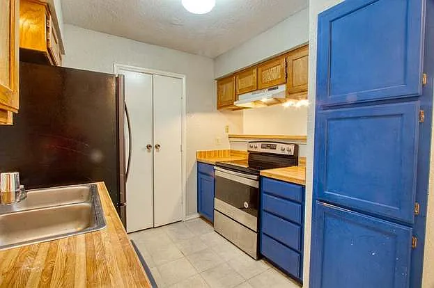 2402 Summer Place Dr — Photo 33