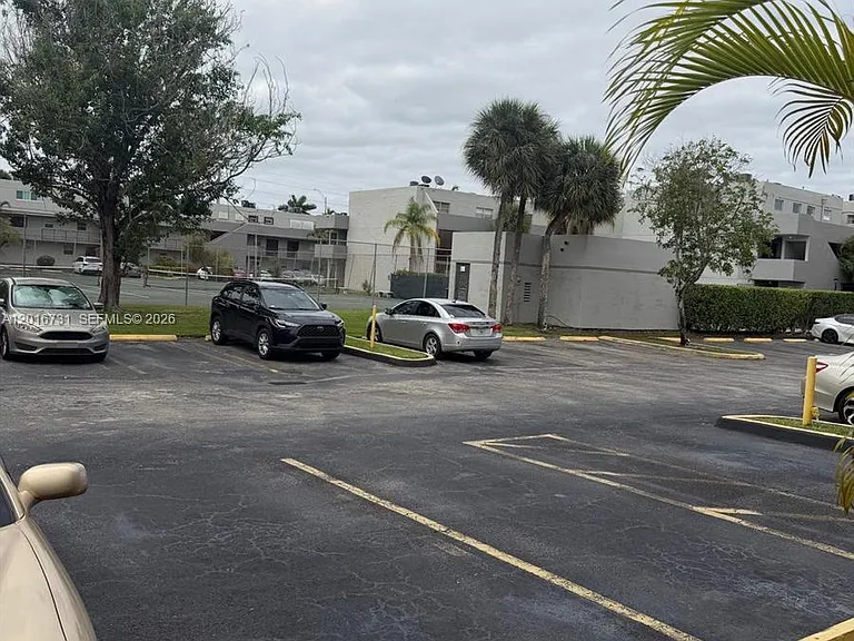 30 NW 87th Ave #C225 — Photo 4