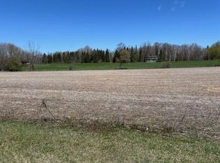 2 Maple St, Grafton, WI 53024