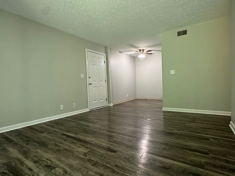 Woodfield — Photo 32