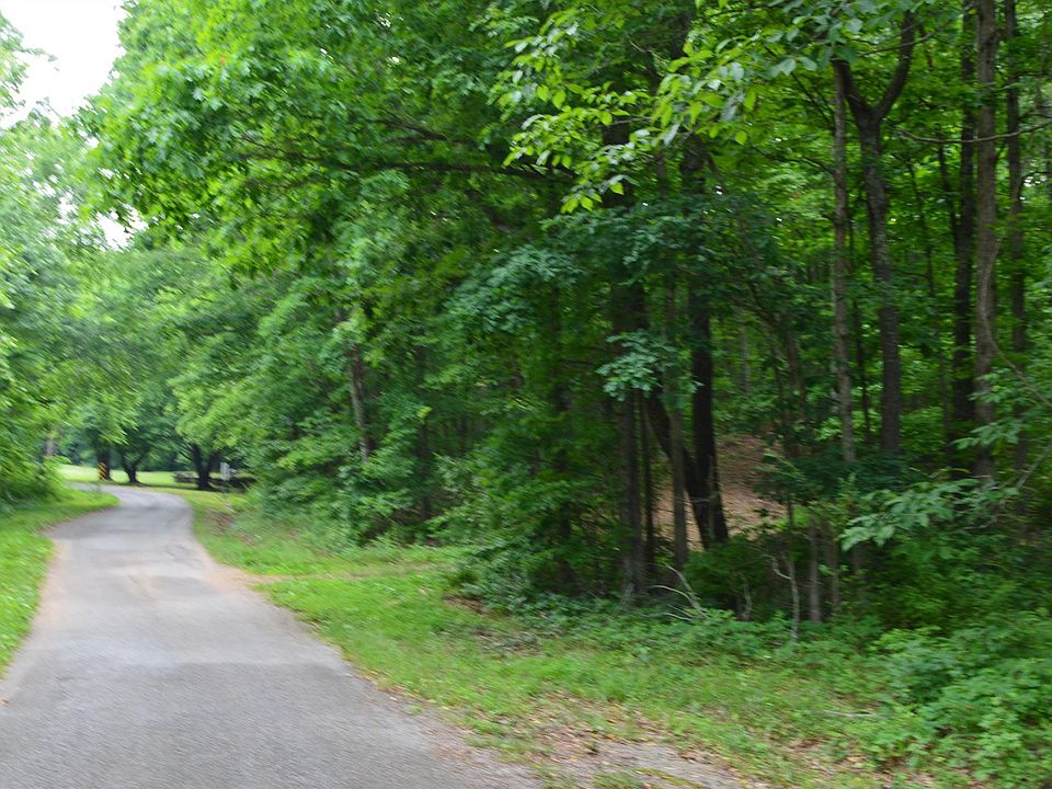 2nd image of Staggs Loop Rd