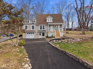 4 Hillside Rd, Rockaway Twp., NJ 07866