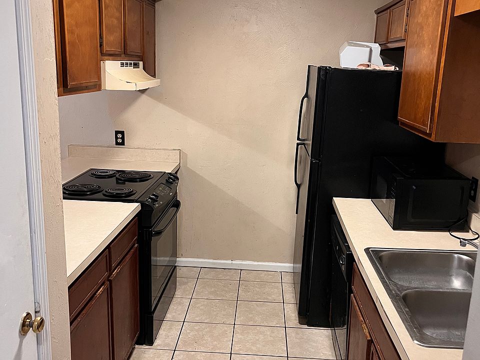 1st image of 2330 Sylvan Ct