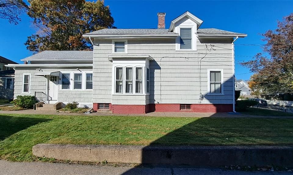 147 Mulberry St, Pawtucket, RI 02860 Zillow