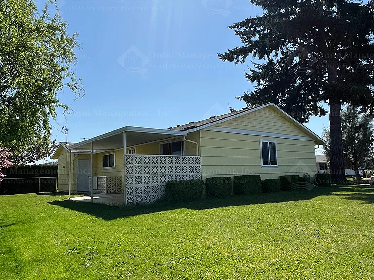 2092 Sallal Rd — Photo 2