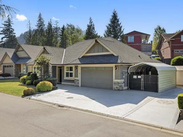 45348 Magdalena Pl #1, Chilliwack, BC V2R 0K7