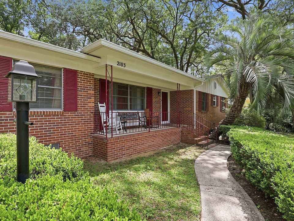 1st image of 2103 Great Oak Dr