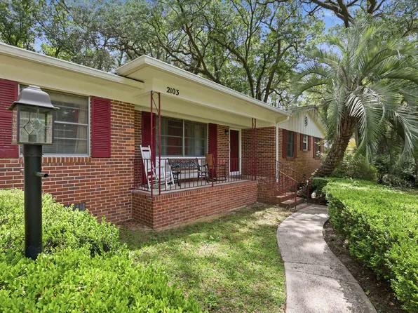 2103 Great Oak Dr, Tallahassee, FL 32303