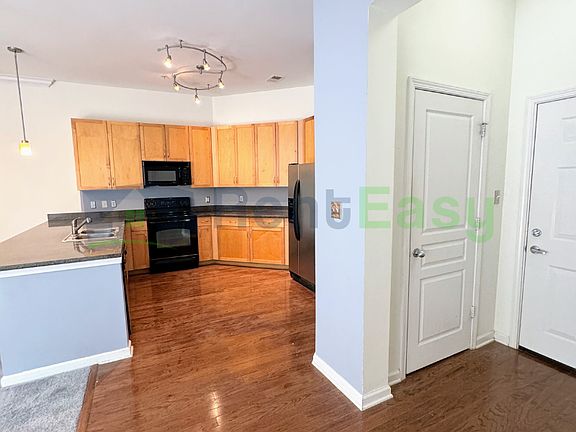 3rd image of 1400 Granby St Unit 119