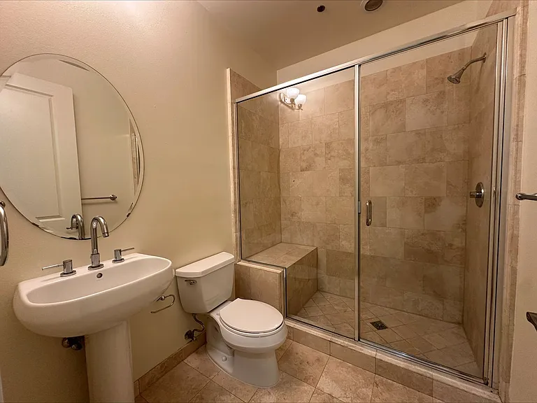 Axis 2300 Apartments — Photo 152