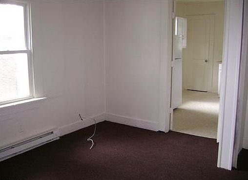 5th image of 405 Culloden St
