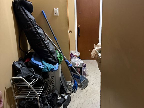 2nd image of 191 Lisgar Ave #106