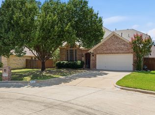 613 Dorchester Ln, Mansfield, TX 76063