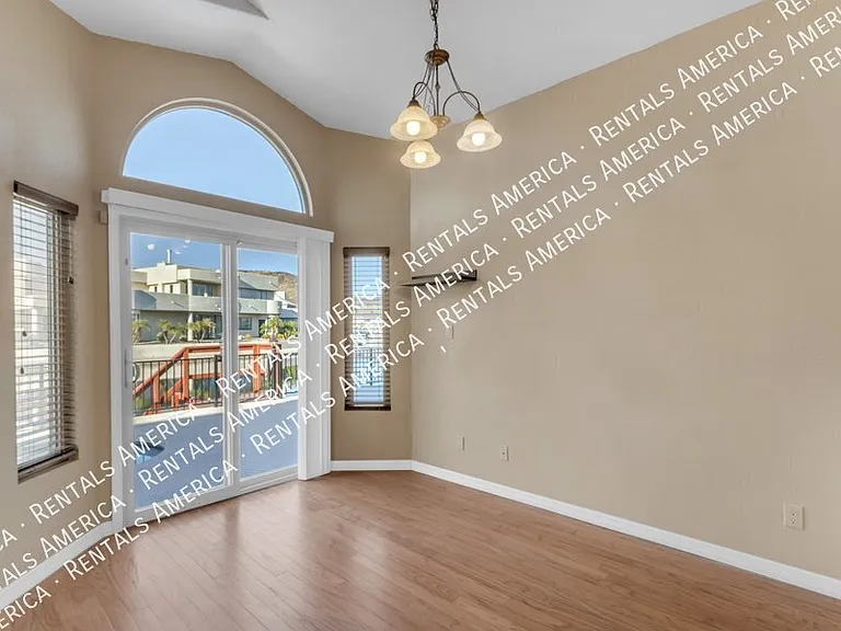 5822 W Abraham Ln — Photo 9