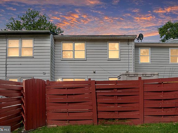 3rd image of 14797 Tamarack Pl
