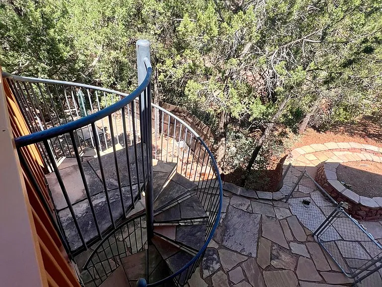 335 Foothills South Dr — Photo 23