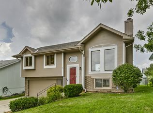 8306 Girard St, Omaha, NE 68122