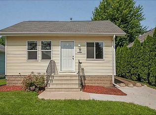 1330 8th St NW, Cedar Rapids, IA 52405