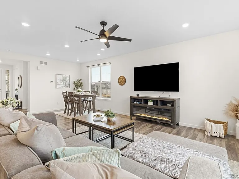1186 Elbridge Dr — Photo 13