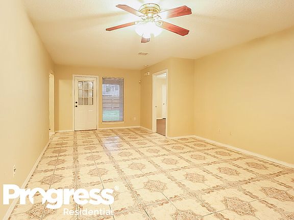 5th image of 4738 Woodford St
