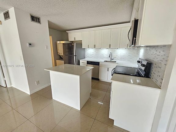 2nd image of 1105 Green Pine Blvd APT E3