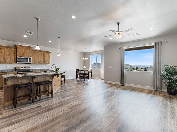 4th image of 494 E Dry Springs Ln