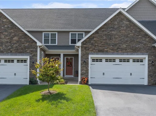 16 Wheeler Ln Unit C, Hope Valley, RI 02832