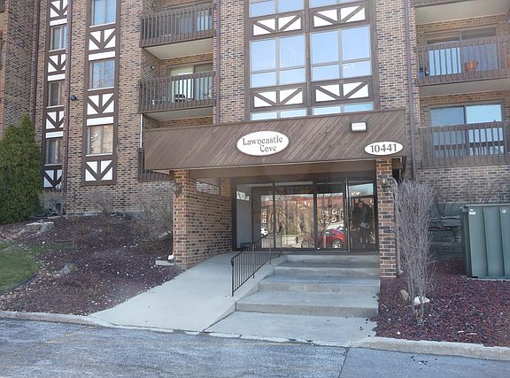 3rd image of 10441 Circle Dr APT 24C