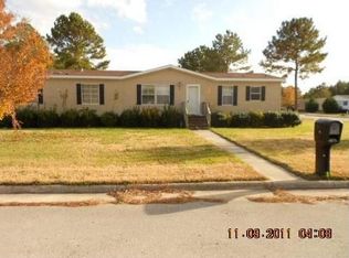100 Glenbrook Ln, New Bern, NC 28562