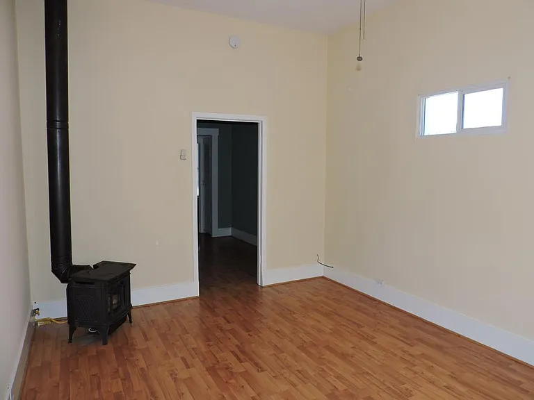 1505 E St #B — Photo 3