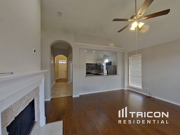 4th image of 1617 Woodmont Ave
