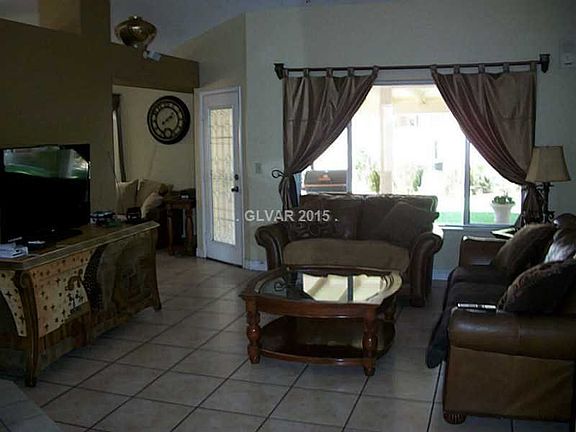 2nd image of 4424 Summer Glen Ln