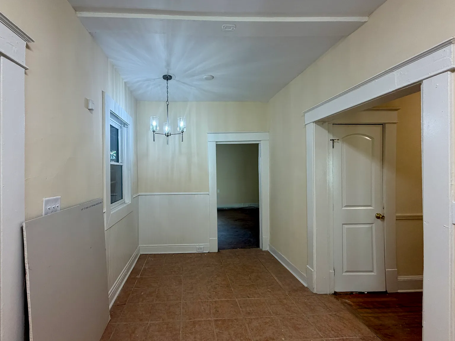3 bed, 1500 sqft, $2,200 — Photo 4