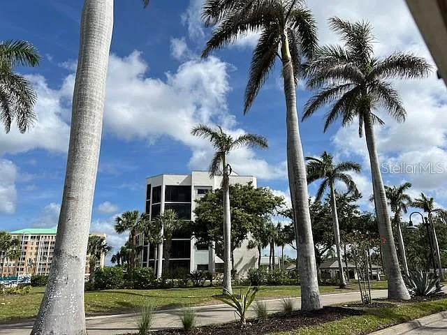 3020 Matecumbe Key Rd #103