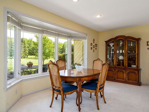 4th image of 12 Augusta Pl