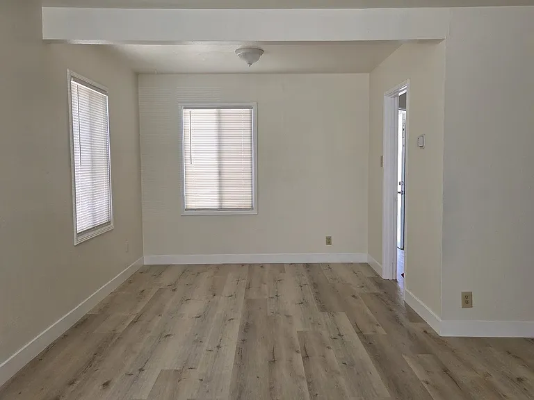 64 Preda St — Photo 3